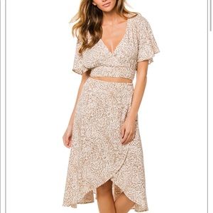 Beachgold high low skirt set!